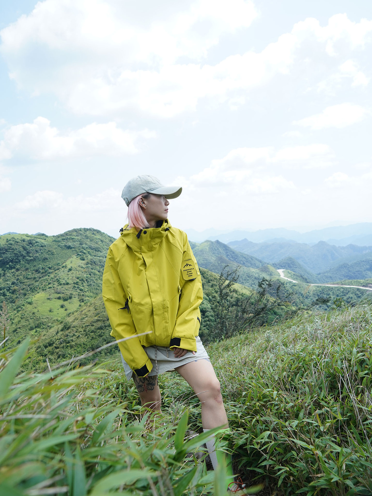 เสื้อแจ็คเก็ตปีนเขากลางแจ้งแบบ - Outdoor Adventure Series บทวิจารณ์และราคา